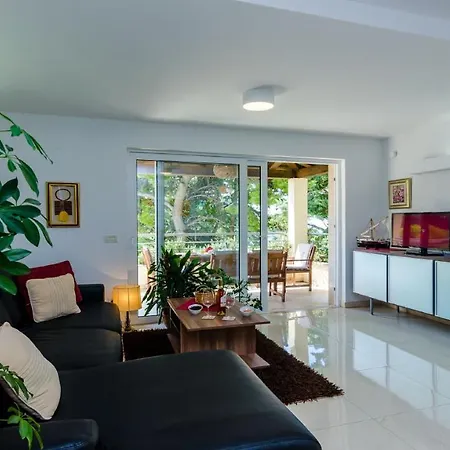 Blue Lagoon Apartamento